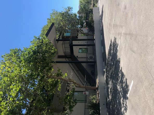 860 Hemlock Ridge Ct, Simi Valley, CA 93065